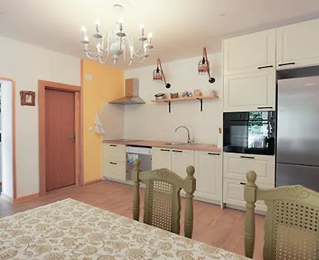 Podraduc Sa Pogledom Na Appartement