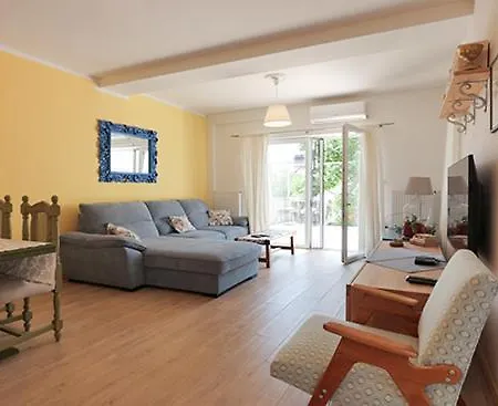 Podraduc Sa Pogledom Na Appartement