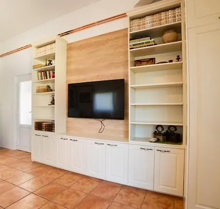Podraduc Sa Pogledom Na Appartement Murter
