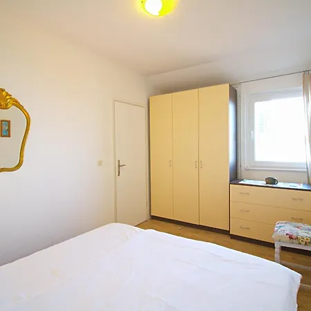 Podraduc Sa Pogledom Na Appartement Murter