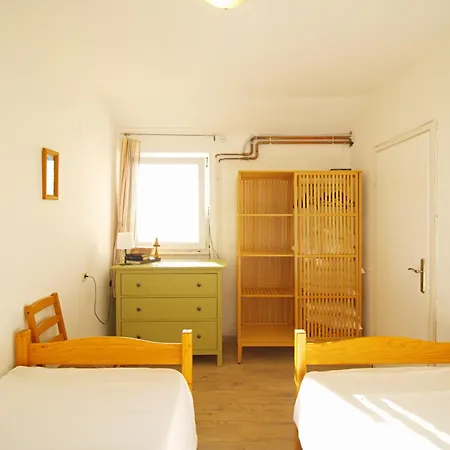 Podraduc Sa Pogledom Na Appartement Murter